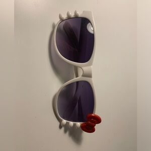 Hello kitty glasses